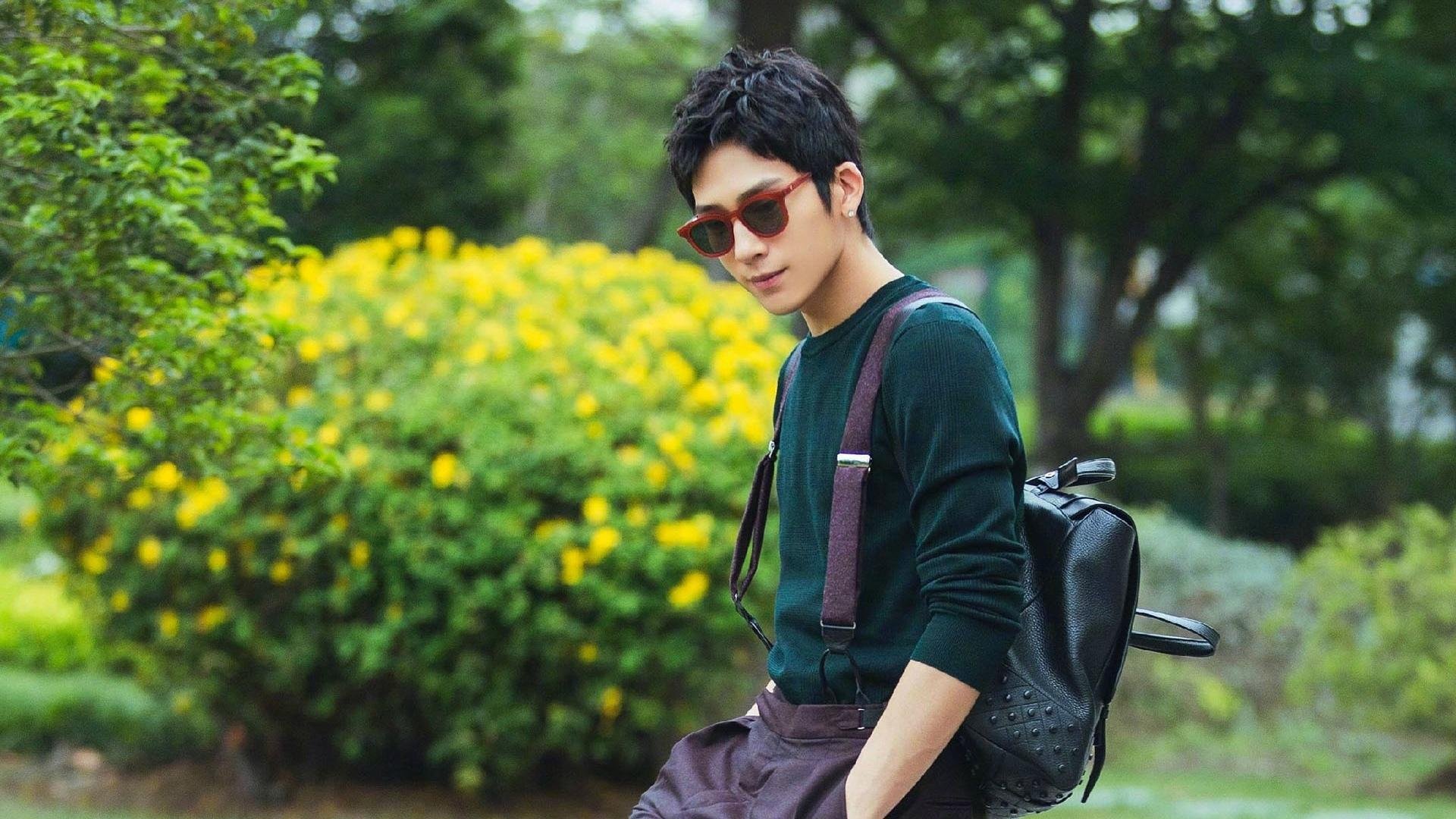 星光夜跑炫彩开启，点亮城市运动新风尚，星光跑道图片