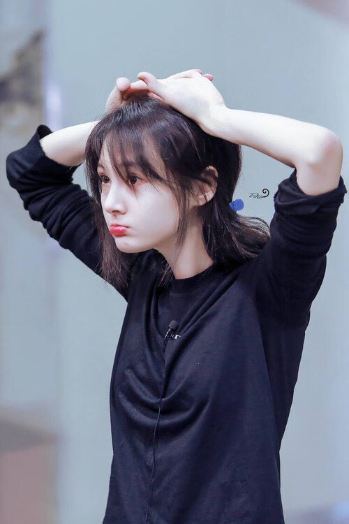 “中国女足战胜强敌,国际排名持续上升”,中国女足世界排名上升了